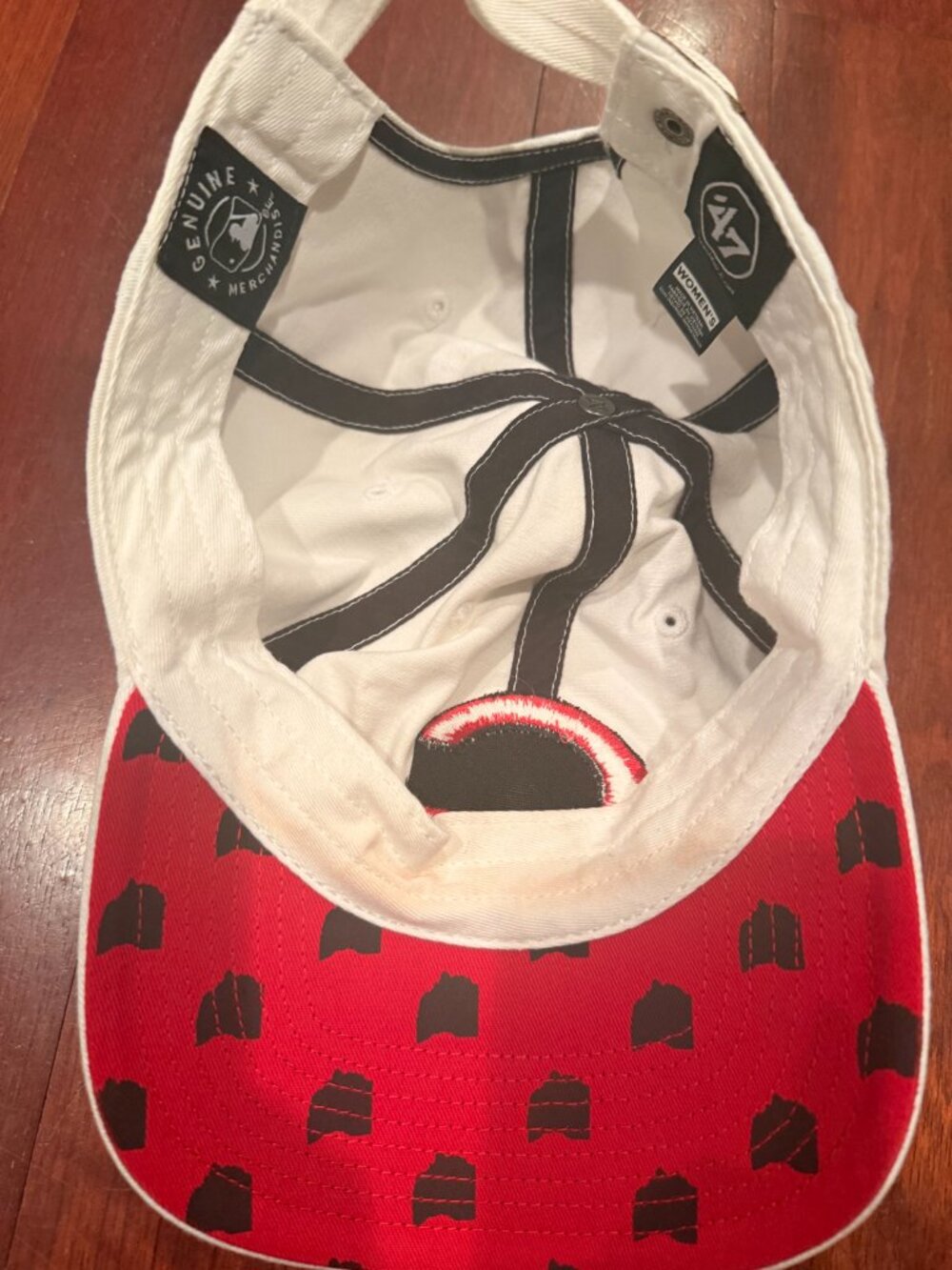 Cincinnati Reds baseball hat - Picture 3 of 5